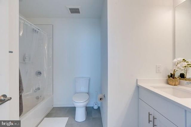 2008 NORTHBANK PL, Philadelphia, PA 19125
