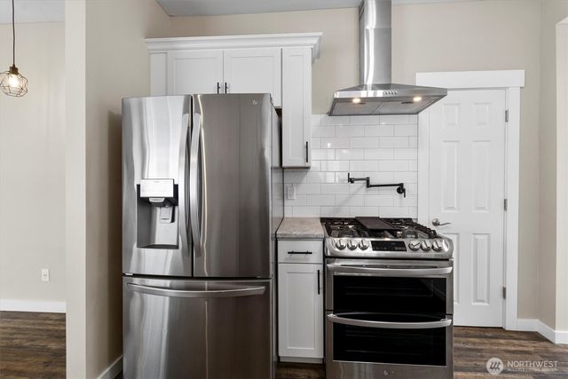 310 Second Street, Sumas, WA 98295