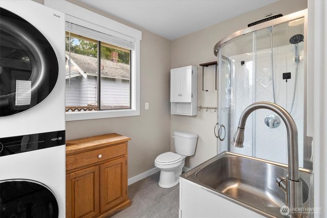 310 Second Street, Sumas, WA 98295