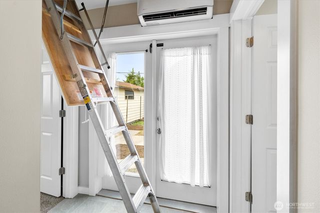 310 Second Street, Sumas, WA 98295