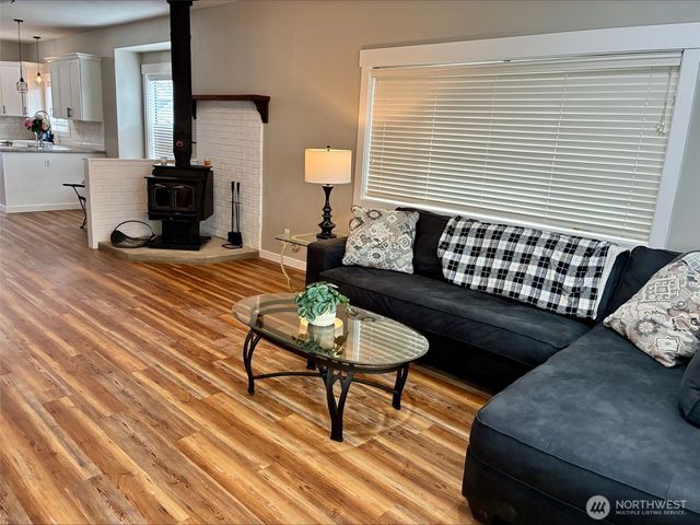 310 Second Street, Sumas, WA 98295