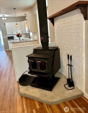 310 Second Street, Sumas, WA 98295