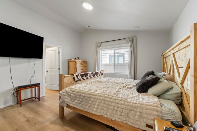 19674 E 3RD Ln, Greenacres, WA 99016