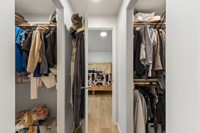 19674 E 3RD Ln, Greenacres, WA 99016