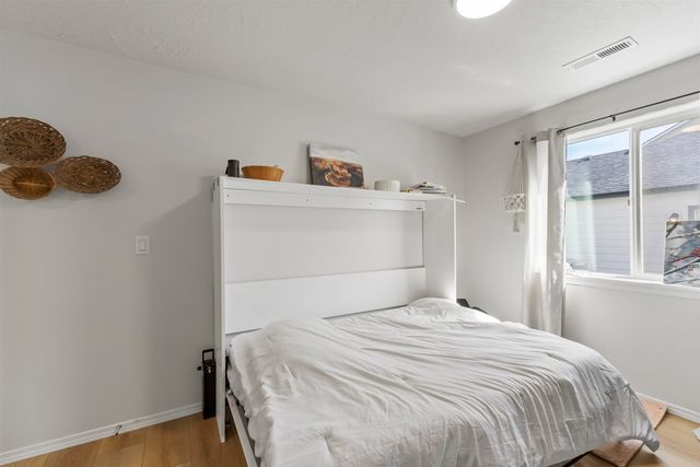 19674 E 3RD Ln, Greenacres, WA 99016