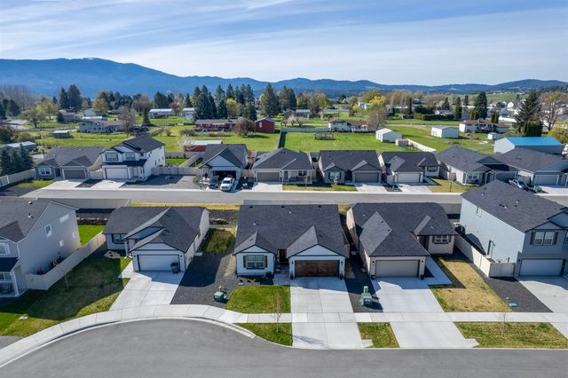 19674 E 3RD Ln, Greenacres, WA 99016