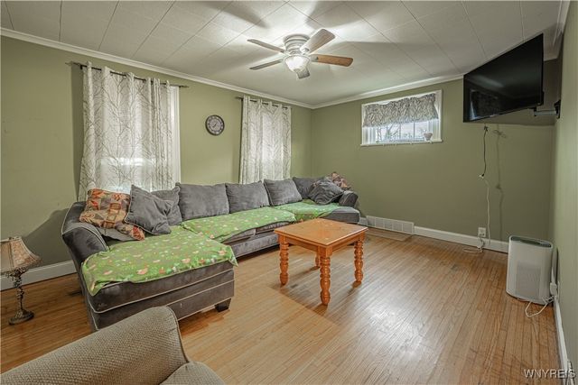 160 Waterman Street, Lockport City, NY 14094