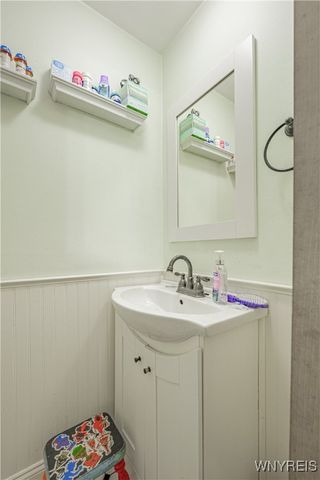 160 Waterman Street, Lockport City, NY 14094