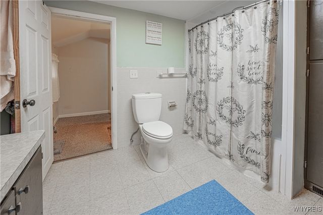 160 Waterman Street, Lockport City, NY 14094