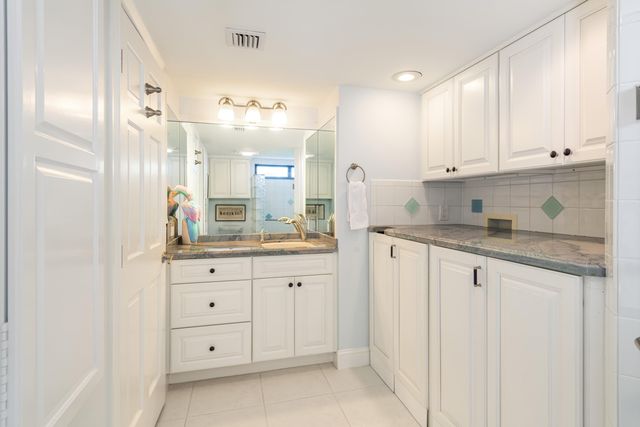 6301 Gulf Of Mexico Boulevard # 301, Marathon, FL 33050