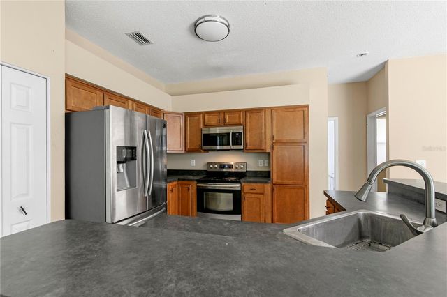 17715 HAMPSHIRE OAK DRIVE, Tampa, FL 33647