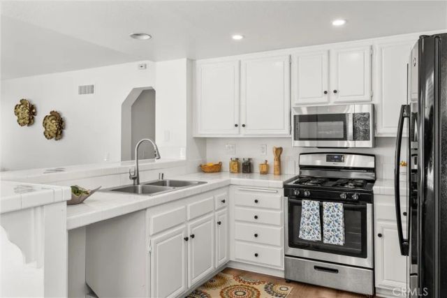 1228 Mayfair Drive, Corona, CA 92882