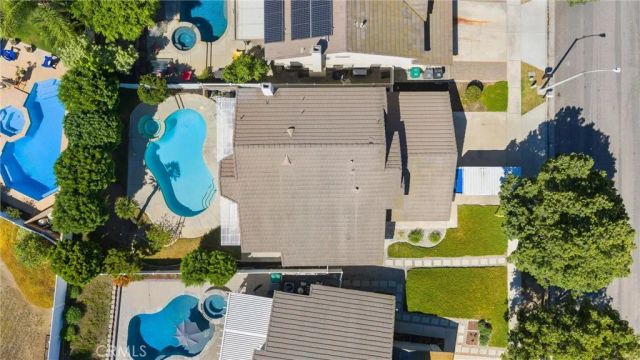 1228 Mayfair Drive, Corona, CA 92882