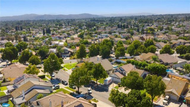 1228 Mayfair Drive, Corona, CA 92882