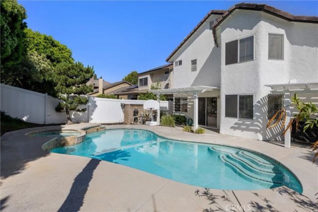 1228 Mayfair Drive, Corona, CA 92882