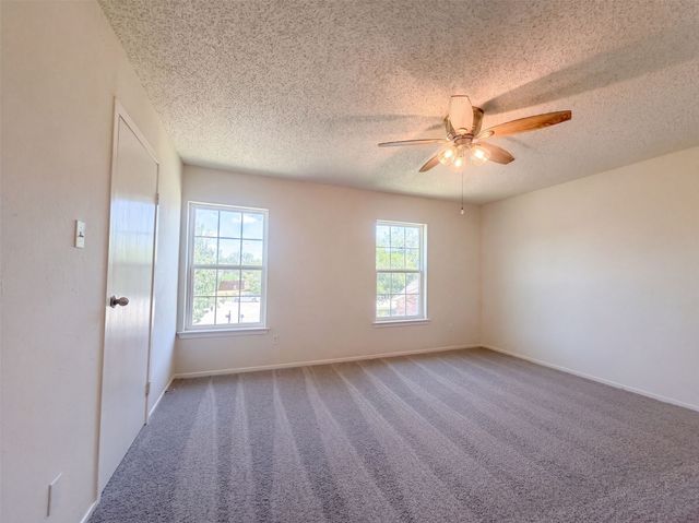 526 Royal Valley Road, Grand Prairie, TX 75052