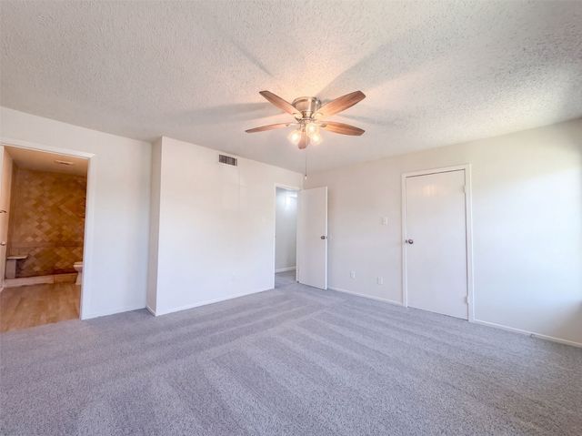 526 Royal Valley Road, Grand Prairie, TX 75052