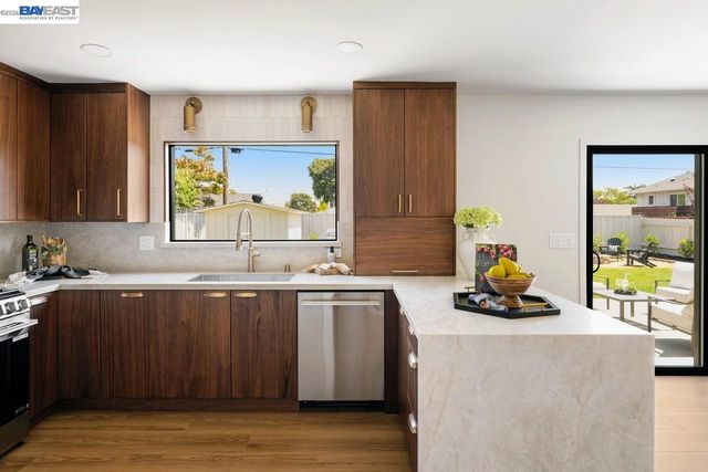 8155 Elgin Ln, Dublin, CA 94568