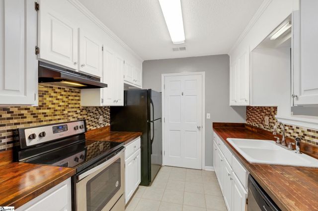 2001 Pelham Road Unit 30, Greenville, SC 29615
