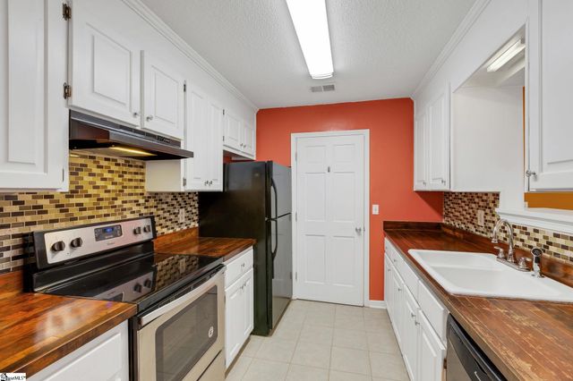 2001 Pelham Road Unit 30, Greenville, SC 29615