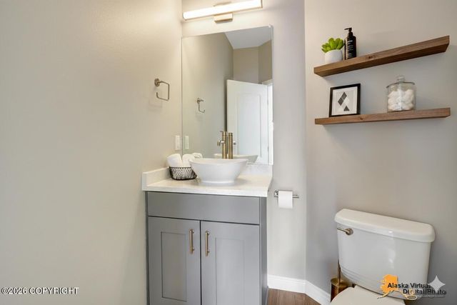 5637 Grand Teton Loop, Anchorage, AK 99502