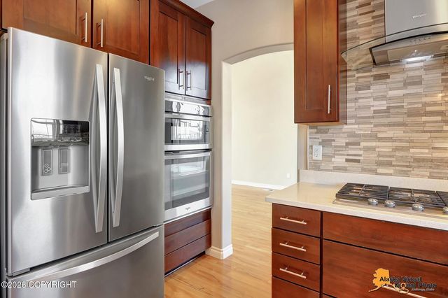 5637 Grand Teton Loop, Anchorage, AK 99502