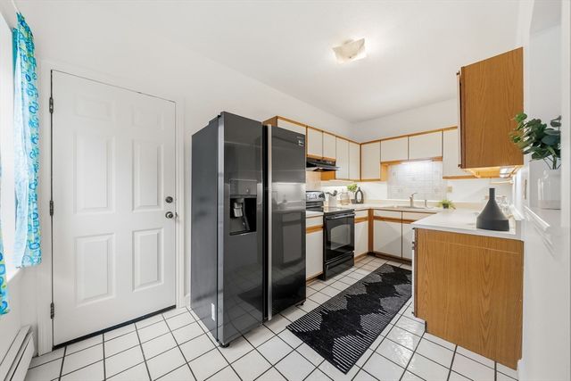 86 Walnut St 3, Boston, MA 02122