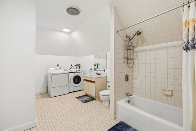 86 Walnut St 3, Boston, MA 02122