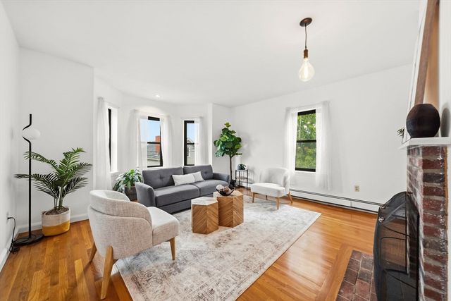 86 Walnut St 3, Boston, MA 02122