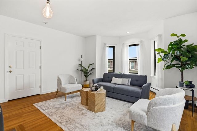 86 Walnut St 3, Boston, MA 02122