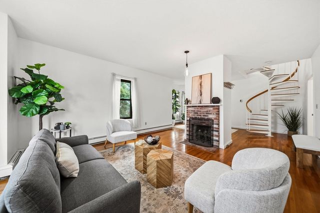 86 Walnut St 3, Boston, MA 02122