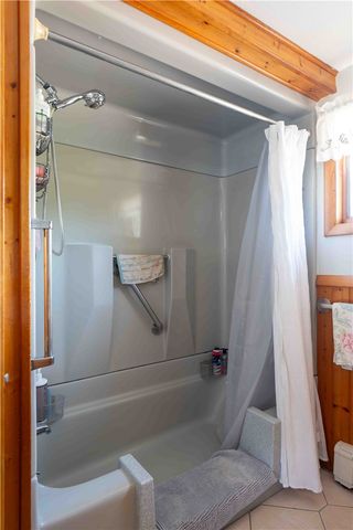 31 Cross Hill Drive, Narragansett, RI 02882