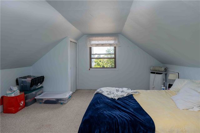31 Cross Hill Drive, Narragansett, RI 02882