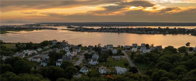 31 Cross Hill Drive, Narragansett, RI 02882