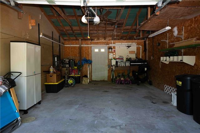 31 Cross Hill Drive, Narragansett, RI 02882