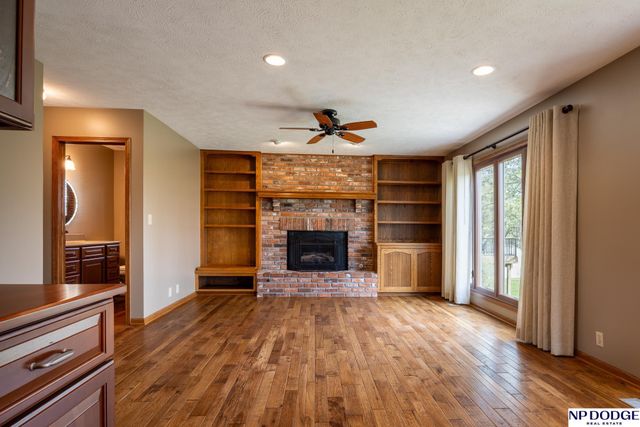 4236 Barkwood Lane, Lincoln, NE 68516