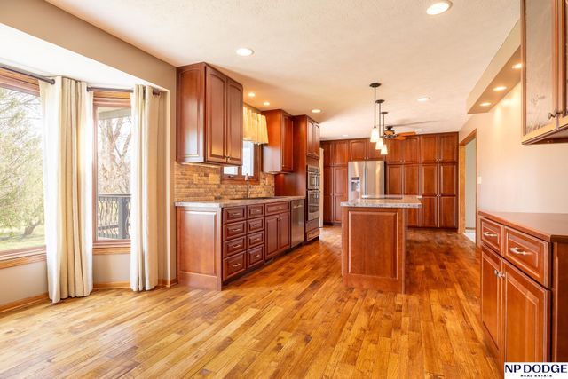 4236 Barkwood Lane, Lincoln, NE 68516