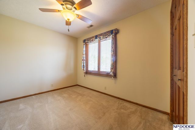 4236 Barkwood Lane, Lincoln, NE 68516