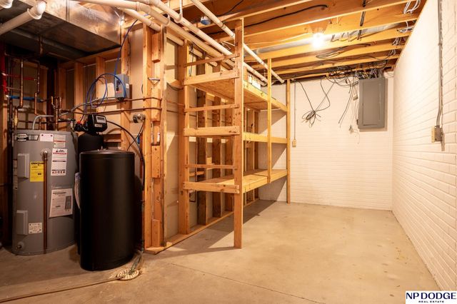 4236 Barkwood Lane, Lincoln, NE 68516