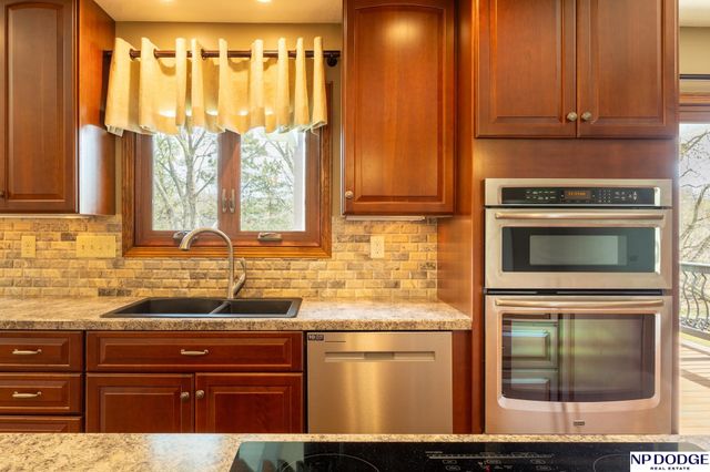 4236 Barkwood Lane, Lincoln, NE 68516