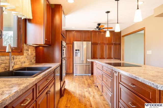 4236 Barkwood Lane, Lincoln, NE 68516