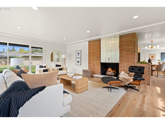 2607 Se VINEYARD Way, Milwaukie, OR 97267