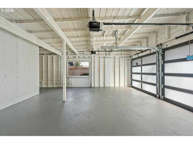 2607 Se VINEYARD Way, Milwaukie, OR 97267