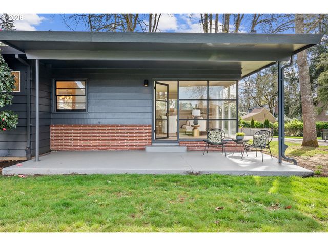 2607 Se VINEYARD Way, Milwaukie, OR 97267