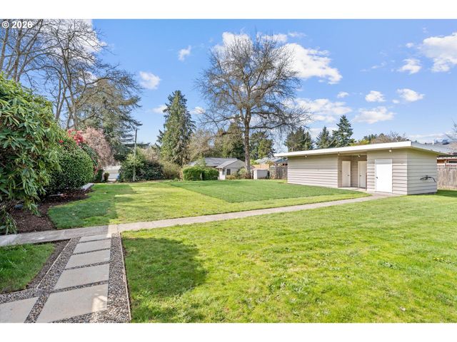 2607 Se VINEYARD Way, Milwaukie, OR 97267