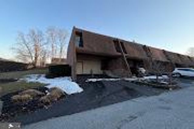 642 CEDAR RIDGE LANE, Mechanicsburg, PA 17055