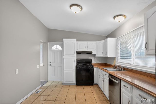 2670 Northridge Place, Florissant, MO 63033