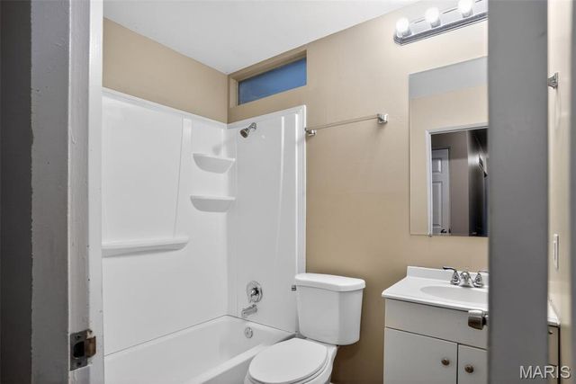 2670 Northridge Place, Florissant, MO 63033