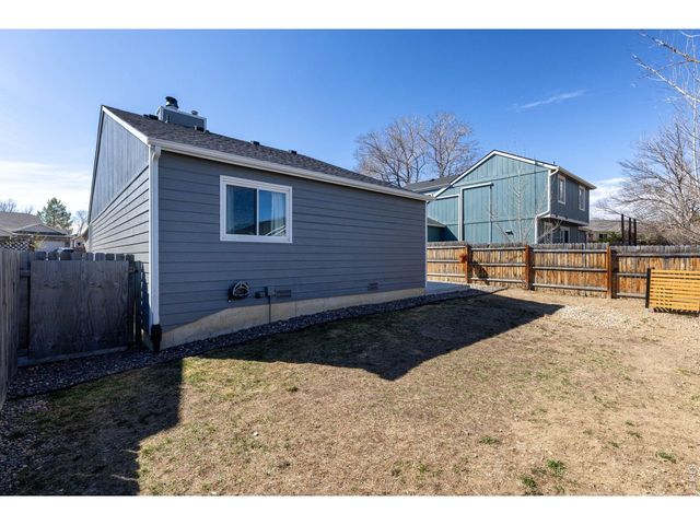 2977 8th St SW, Loveland, CO 80537