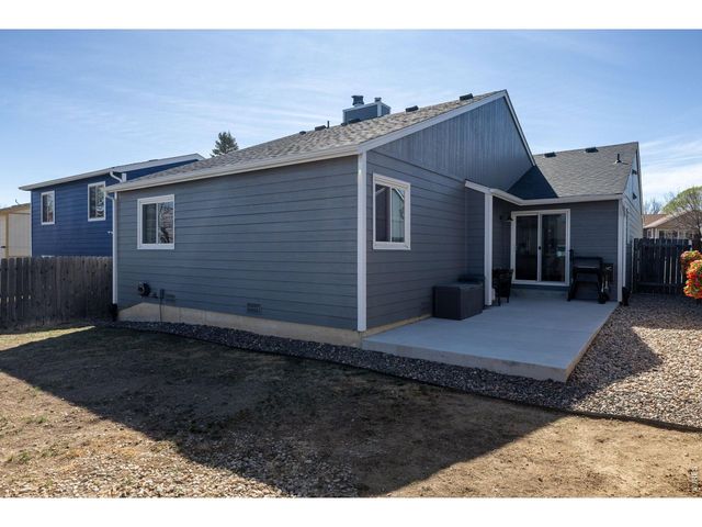 2977 8th St SW, Loveland, CO 80537